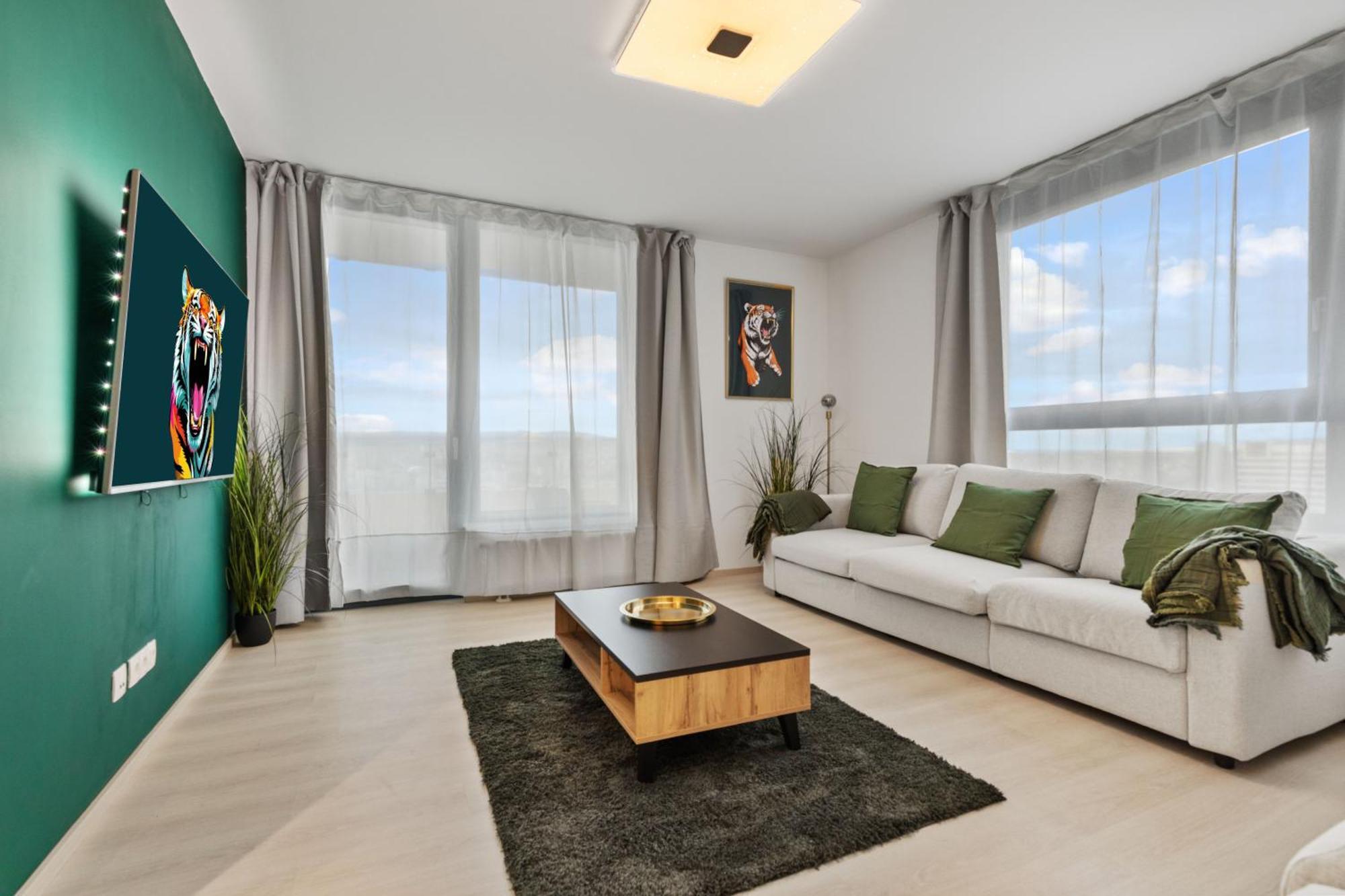 Apartament Lam Jungle - Sky View 21 Floor - Free Parking Bratysława
